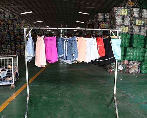 minipantalones de señora usados